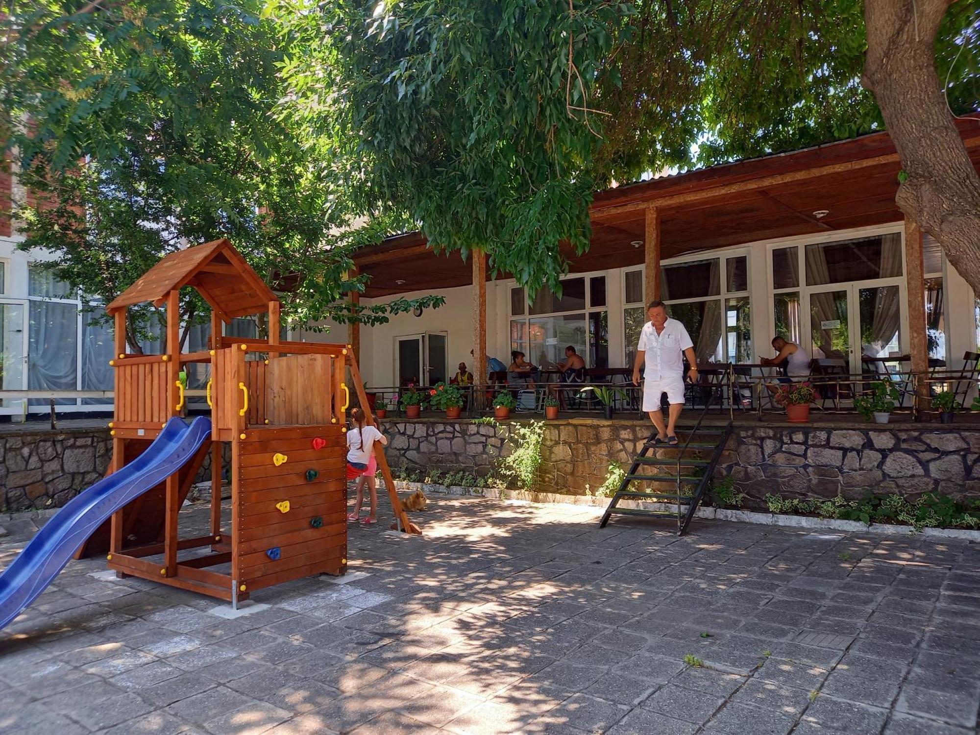 Хотел Централ Sosopol Exterior foto